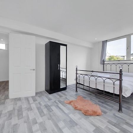 Suites By Rehoboth - Overcomers- Deptford London Exterior photo