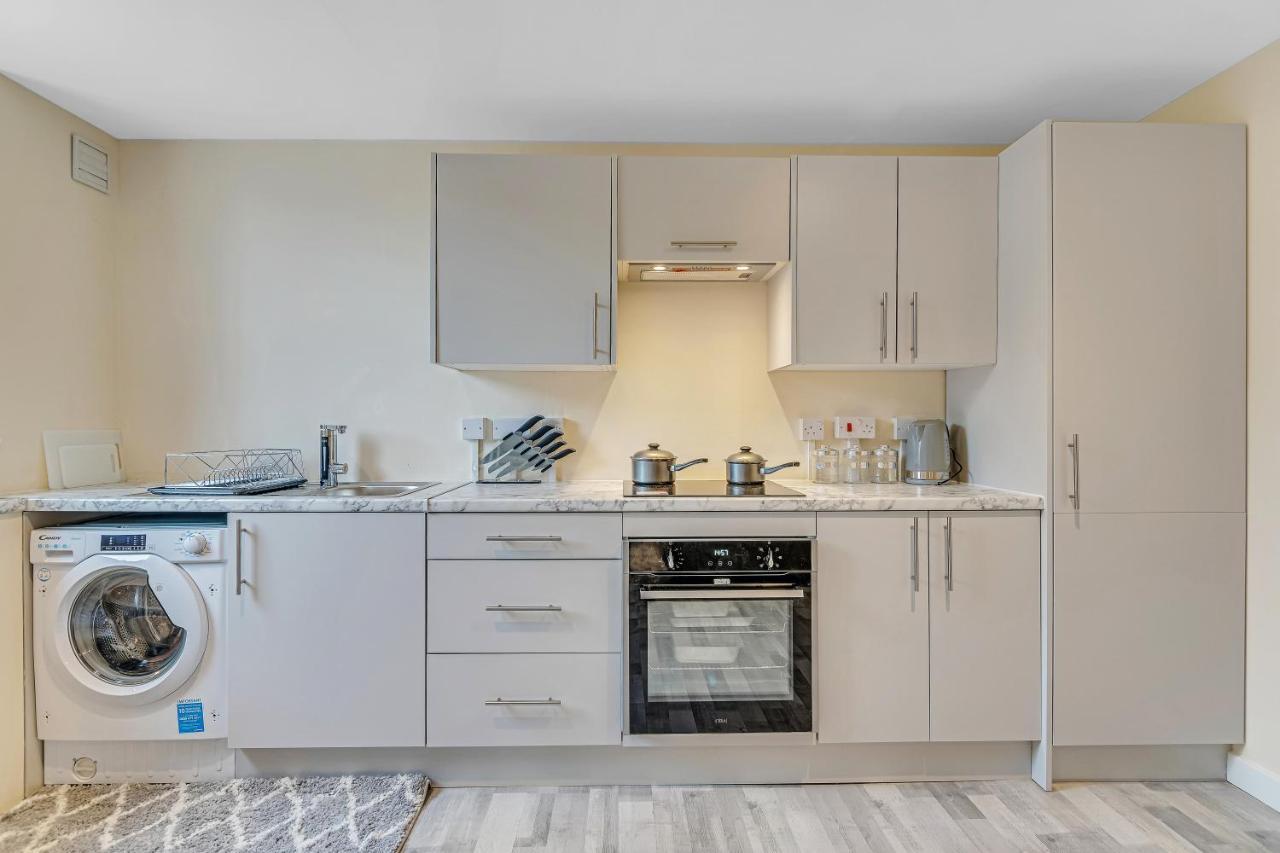 Suites By Rehoboth - Overcomers- Deptford London Exterior photo