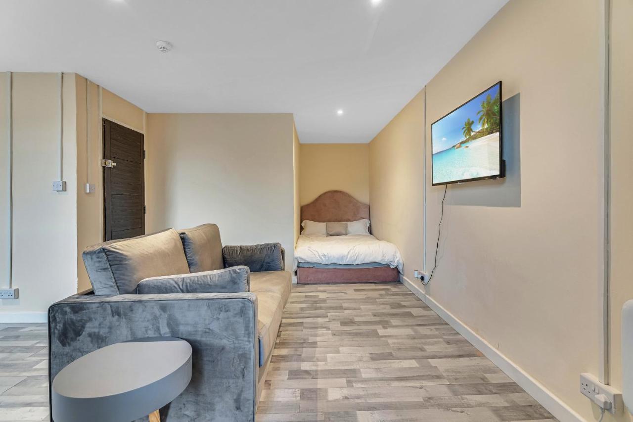 Suites By Rehoboth - Overcomers- Deptford London Exterior photo