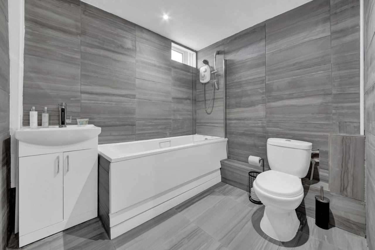Suites By Rehoboth - Overcomers- Deptford London Exterior photo