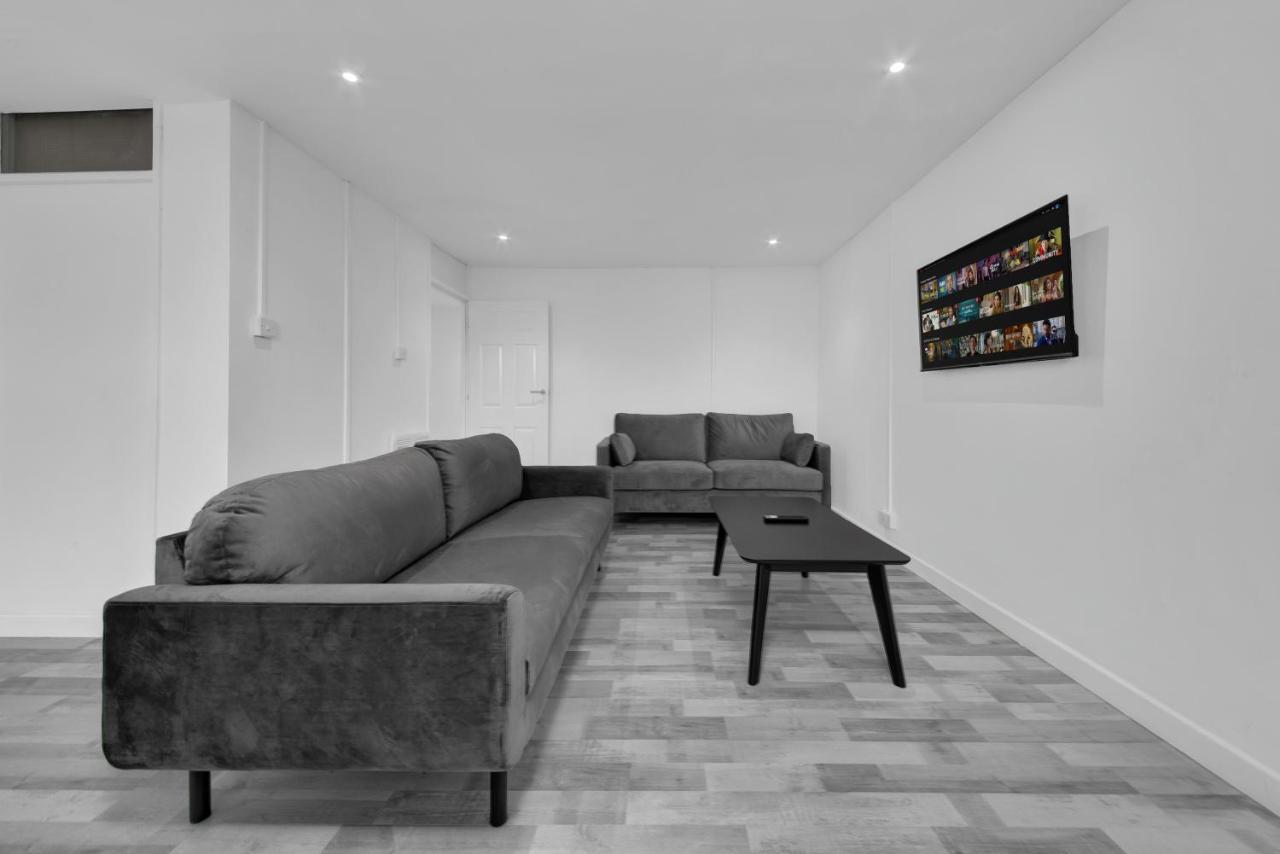 Suites By Rehoboth - Overcomers- Deptford London Exterior photo